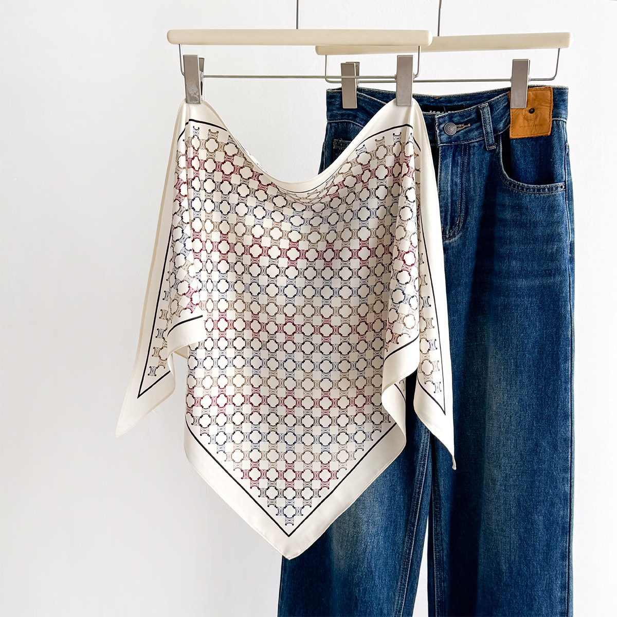 Smooth Silky Touch Triangle Ba - đánh giá và giá Bandana Multi Way
