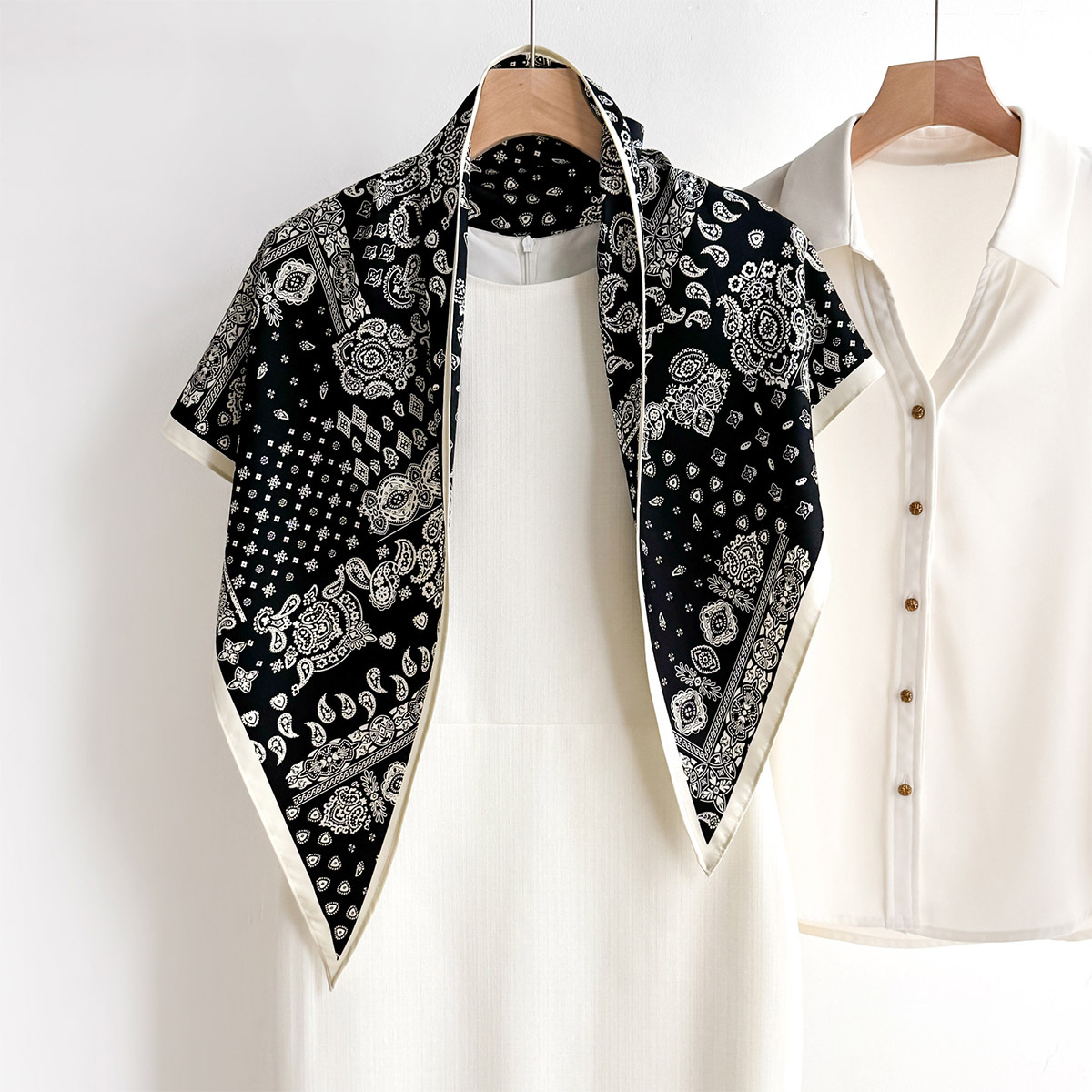 Smooth Silky Touch Triangle Ba - đánh giá và giá Bandana Multi Way
