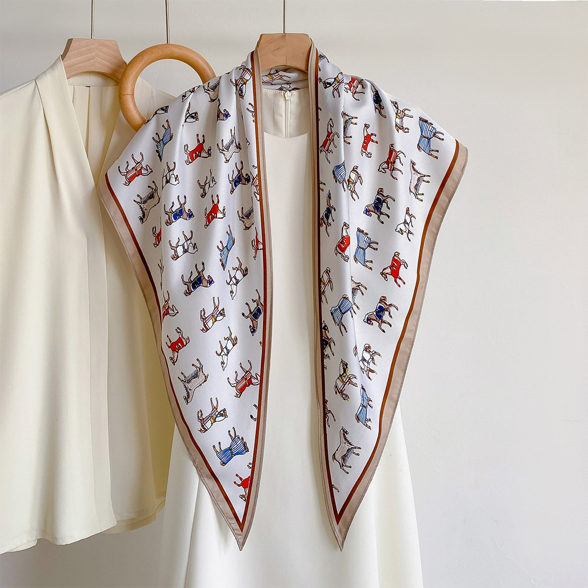 Trendy Satin Triangle Shawl Ho - đánh giá và giá Bandana Multi Way