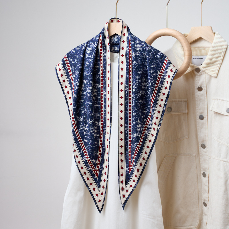Denim Blue Triangle Scarf New  - đánh giá và giá Bandana Multi Way