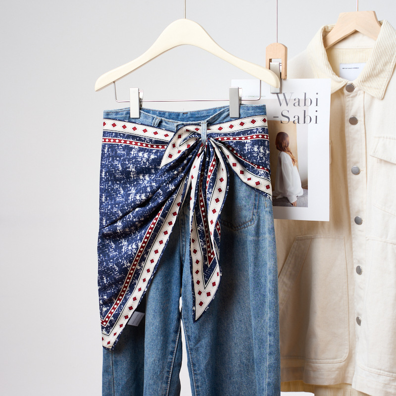 Denim Blue Triangle Scarf New  - đánh giá và giá Bandana Multi Way
