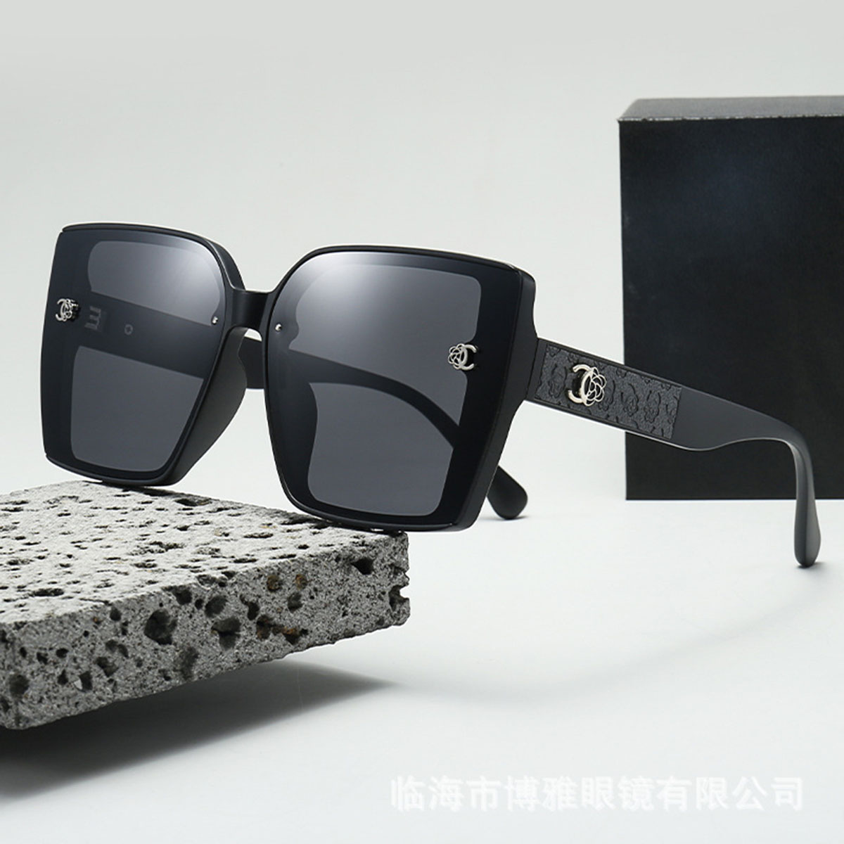 New Fashionable Sunglasses - S - đánh giá và giá Street Fashion Definition
